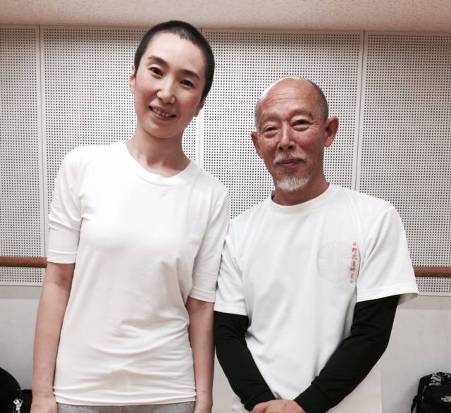 日野先生と